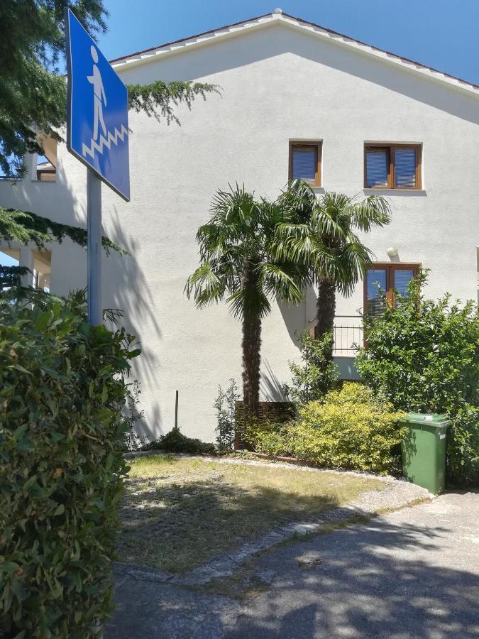Stone-wood Apartment Kiwi Rabac Zewnętrze zdjęcie
