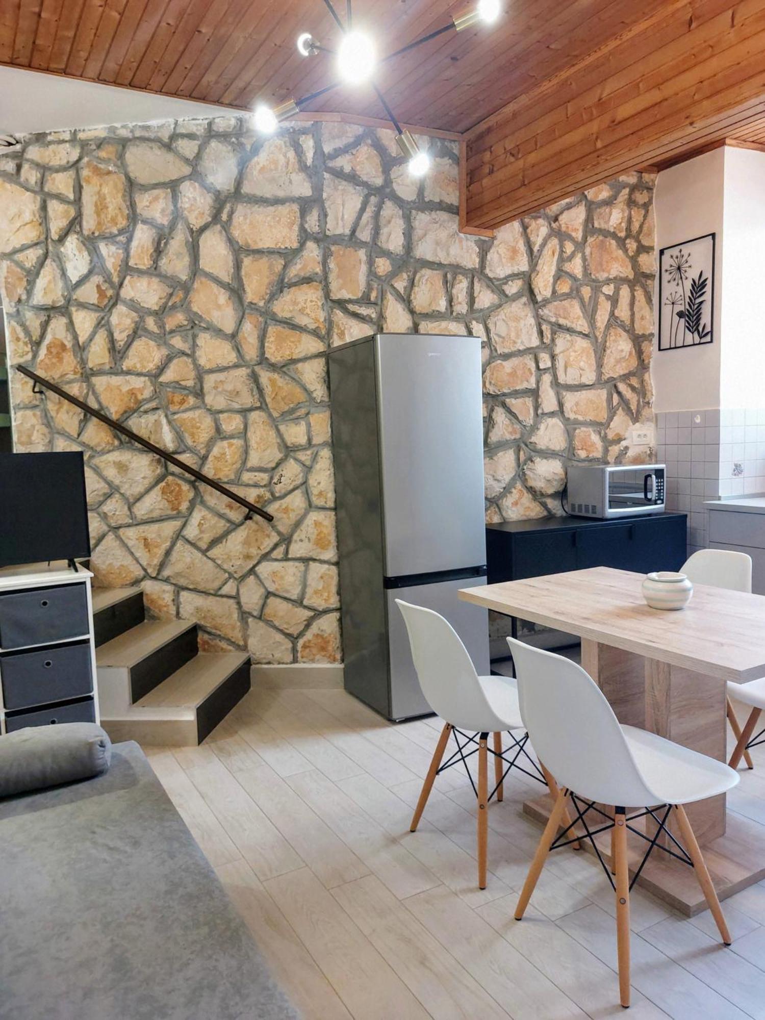 Stone-wood Apartment Kiwi Rabac Zewnętrze zdjęcie